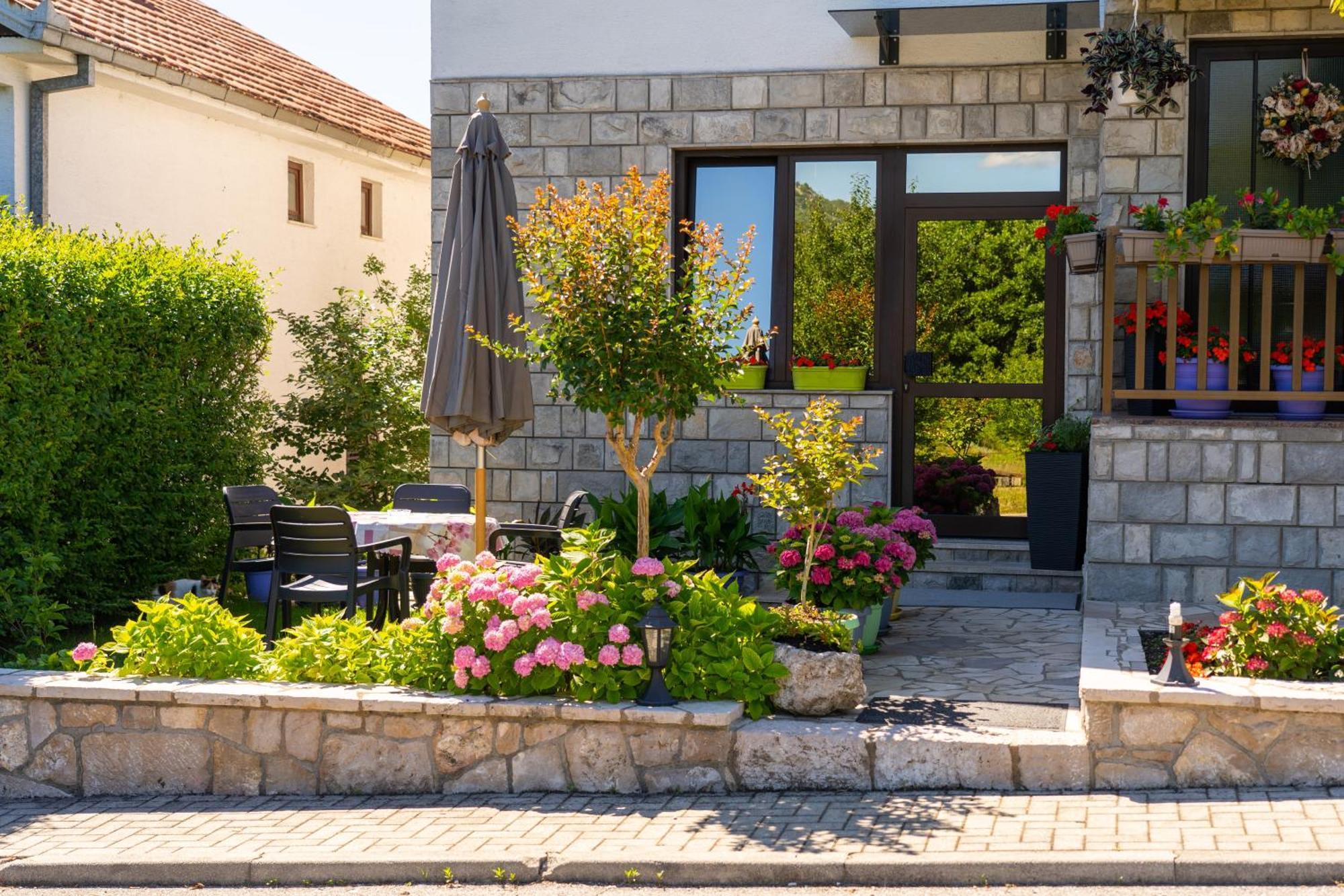 Lucija Apartment *