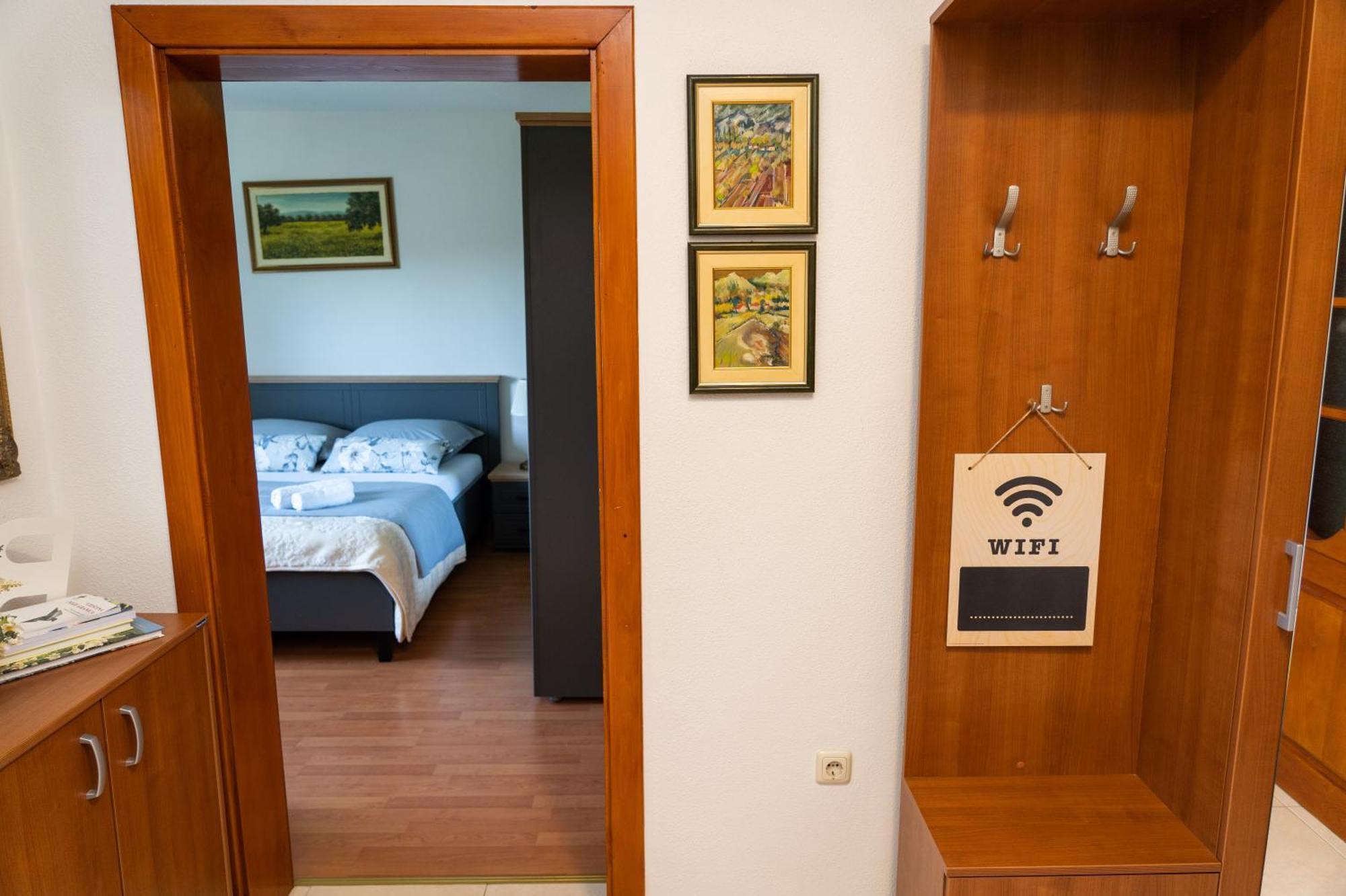 Apartment Lucija *